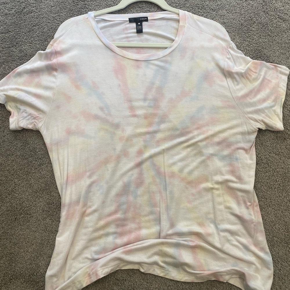Bloomingdales aqua tie dye shirt sleeve shirt size L very soft material